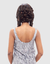 Cargar imagen en el visor de la galería, Vanessa Super VWRC Pasan Side Lace Part Full Wig
